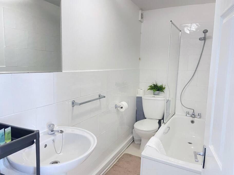Apartament Stylish & Tranquil Flat With Excellent Connections Londyn Zewnętrze zdjęcie