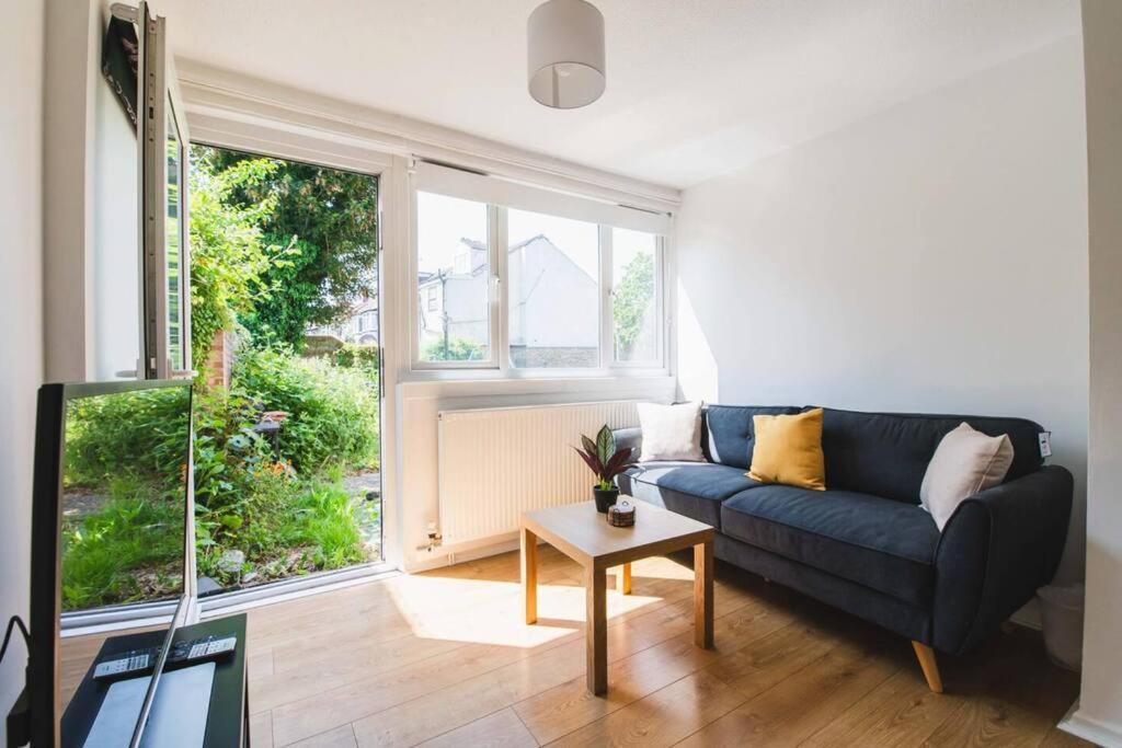 Apartament Stylish & Tranquil Flat With Excellent Connections Londyn Zewnętrze zdjęcie
