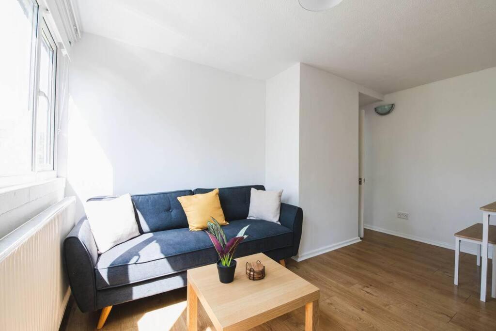 Apartament Stylish & Tranquil Flat With Excellent Connections Londyn Zewnętrze zdjęcie