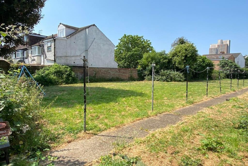 Apartament Stylish & Tranquil Flat With Excellent Connections Londyn Zewnętrze zdjęcie